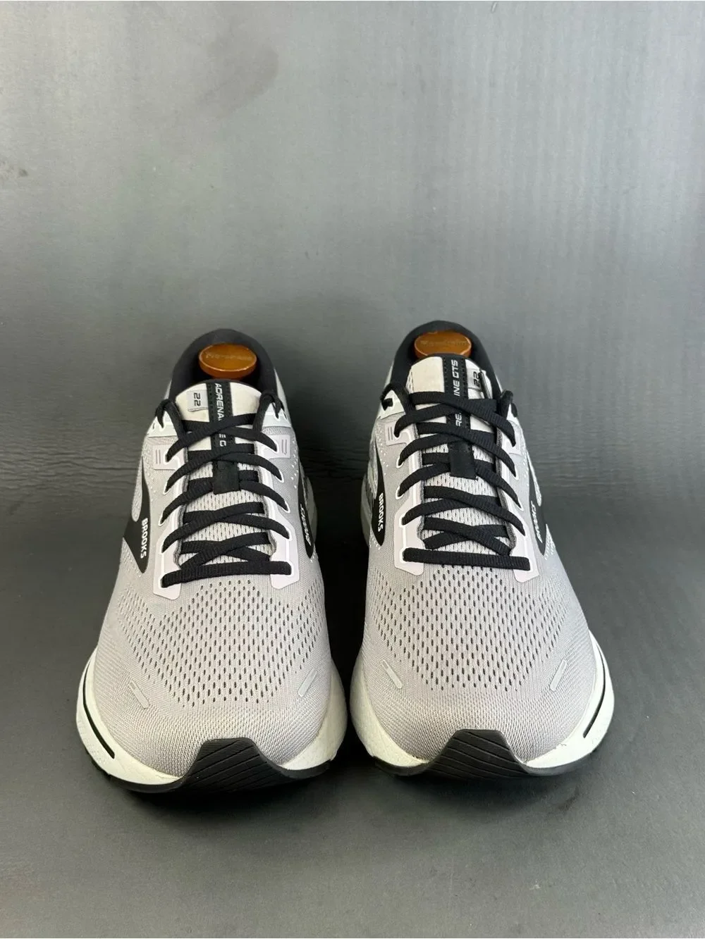 Brooks Adrenaline GTS 22 running athletic  sneaker shoes men’s size 12.5 wide